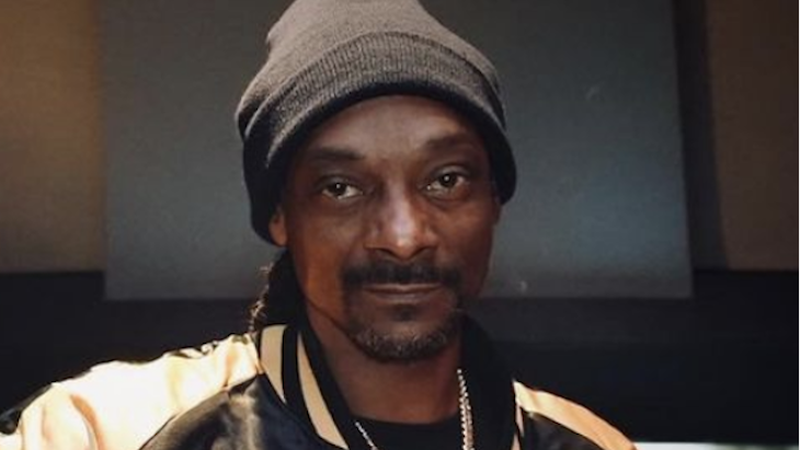 Snoop Dogg Claims He Is The Reason Tupac Signed To Death RowAmbrosia ...